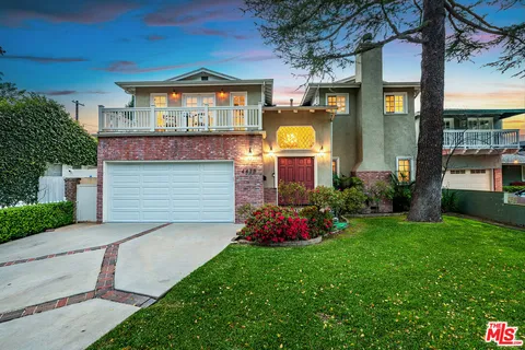 $2,295,000 | 4419 North Clybourn Avenue, Toluca Lake, CA 91602
