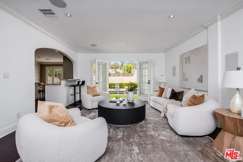 $2,295,000 | 4419 North Clybourn Avenue, Toluca Lake, CA 91602