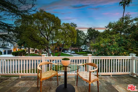 $2,295,000 | 4419 North Clybourn Avenue, Toluca Lake, CA 91602