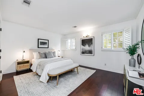 $2,295,000 | 4419 North Clybourn Avenue, Toluca Lake, CA 91602