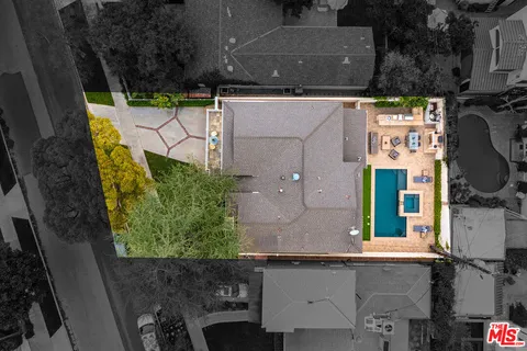 $2,295,000 | 4419 North Clybourn Avenue, Toluca Lake, CA 91602