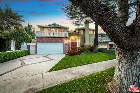 $2,295,000 | 4419 North Clybourn Avenue, Toluca Lake, CA 91602