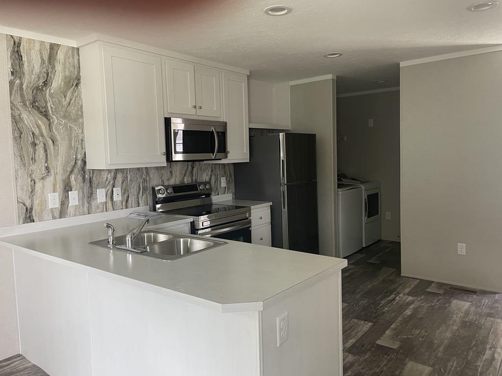 66 Addison Drive Berlin, VT 05602 - Photo 3 of 13