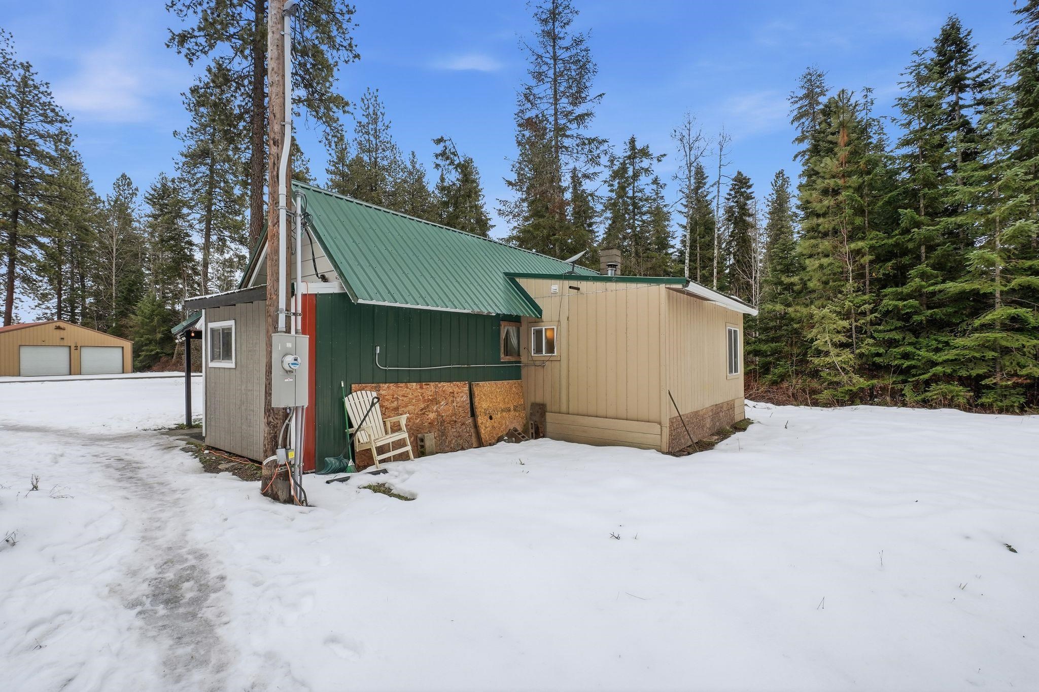 671 North Davis Road Usk, WA 99180 - Photo 31 of 45