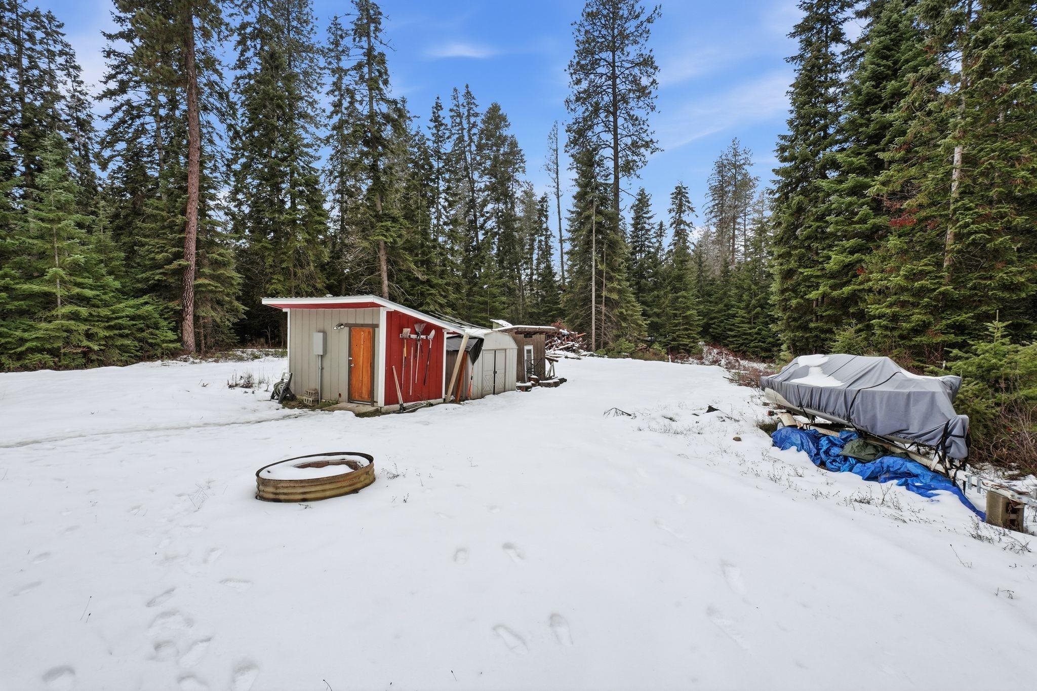 671 North Davis Road Usk, WA 99180 - Photo 33 of 45