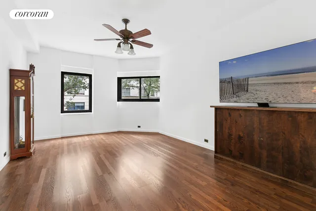 $2,295,000 | 25 East 83rd Street, Unit 2E | Upper East Side