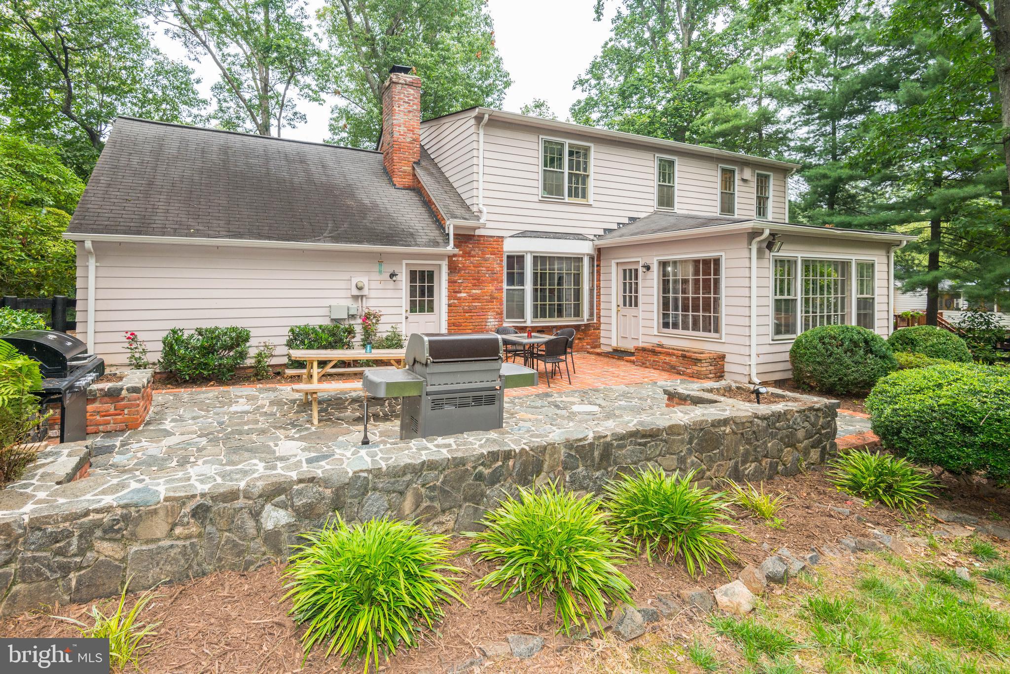 41299 Red Hill Road Leesburg, VA 20175 - Photo 3 of 66 Over one acre - private and secluded...
