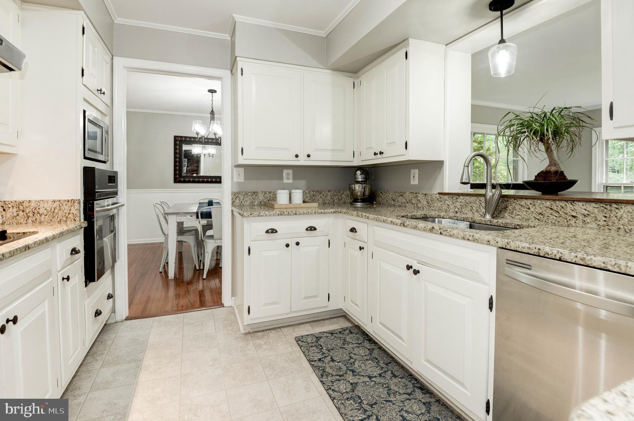 41299 Red Hill Road Leesburg, VA 20175 - Photo 22 of 66 Kitchen is updated with granite countertops,