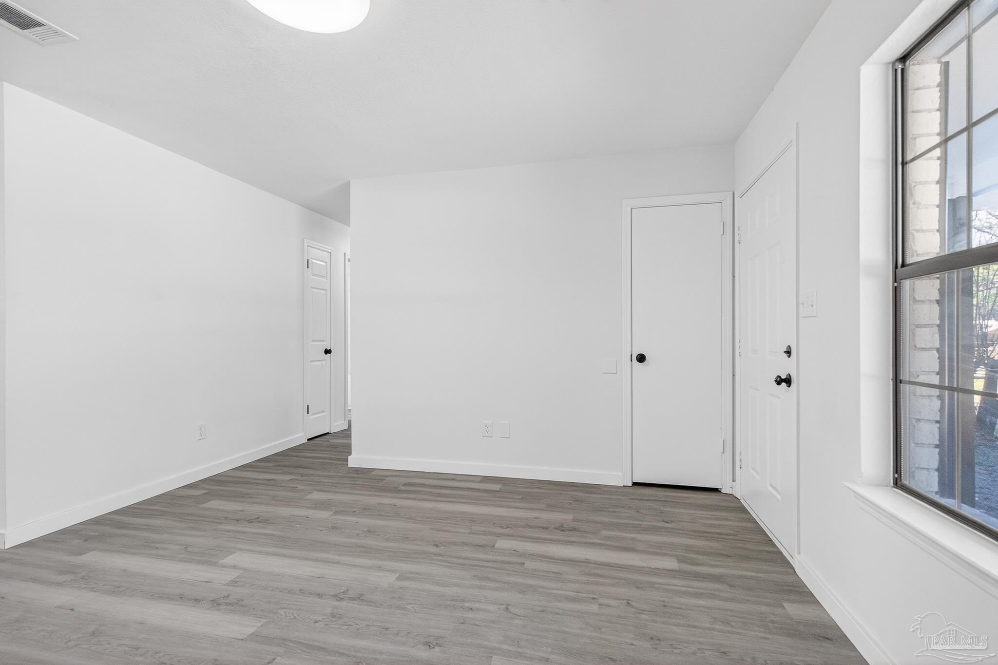 5617 Balsam Street Milton, FL 32583 - Photo 9 of 53