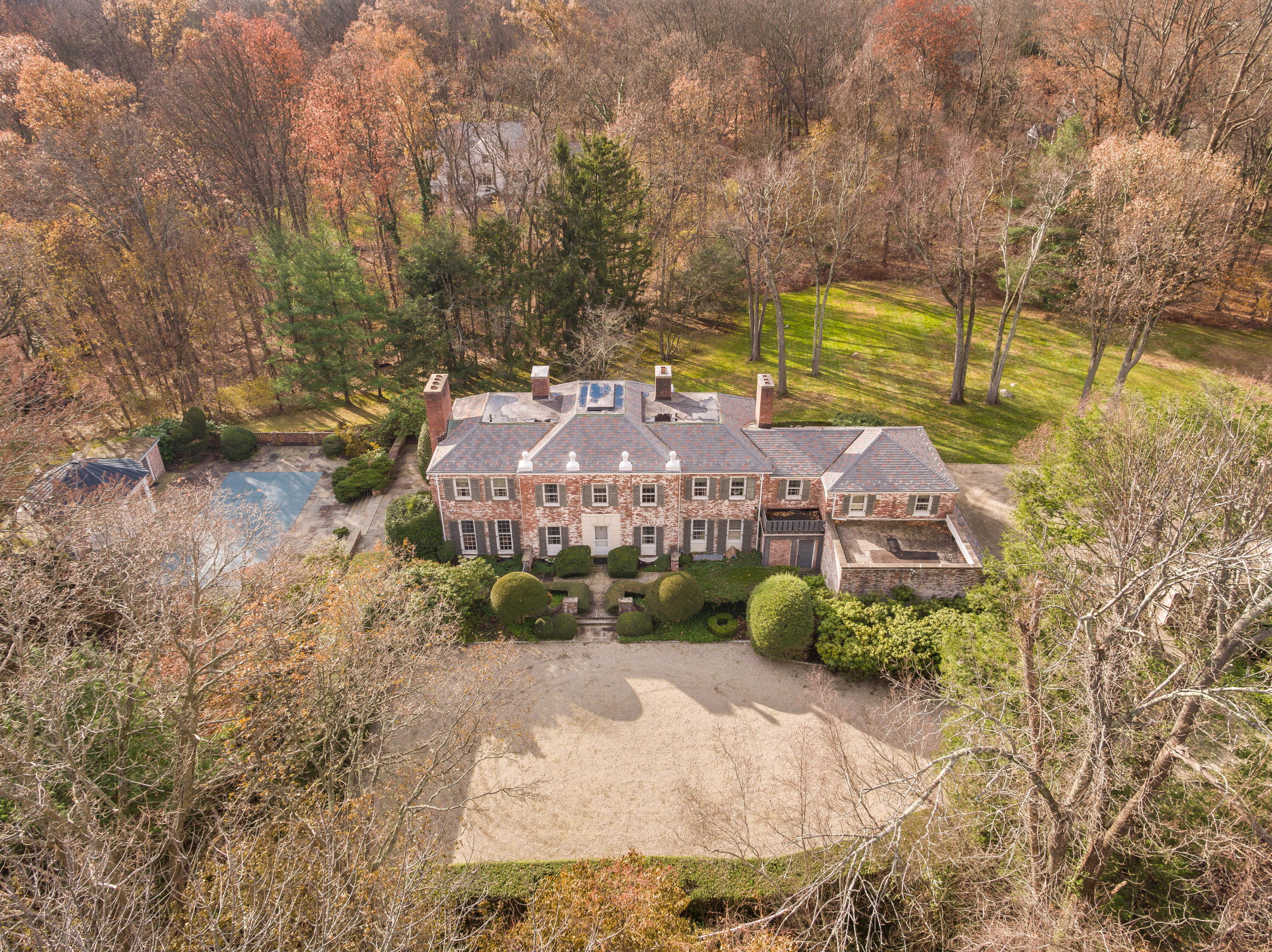 52 Dorchester Road Darien, CT 06820 - Photo 1 of 23 52 Dorchester Rd EXT 01 - PRINT