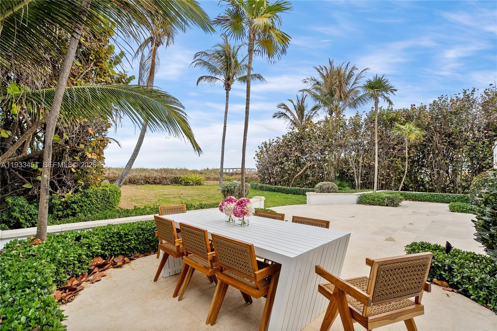 43 North Beach Road Jupiter Island, FL 33455 - Photo 21 of 100