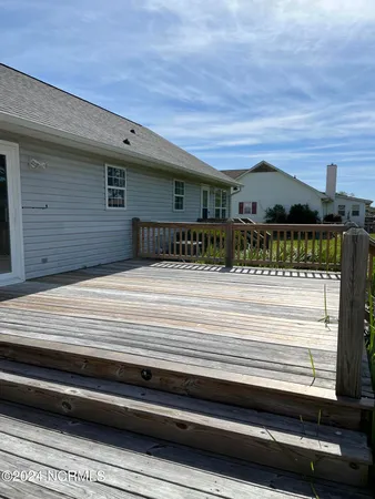 $1,900 | 1913 Champion Drive, Morehead City, NC 28557