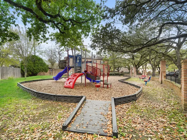 $144,000 | 815 Wax Myrtle Lane, Unit A, Houston, TX 77079