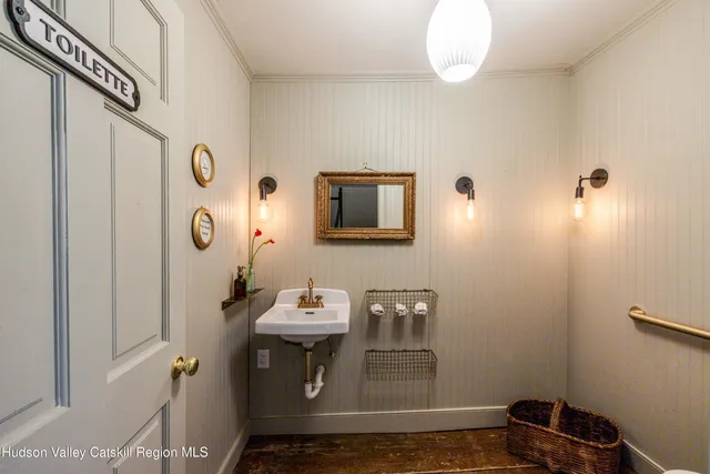 $1,385,000 | 16 Hudson Street, Kinderhook, NY 12106