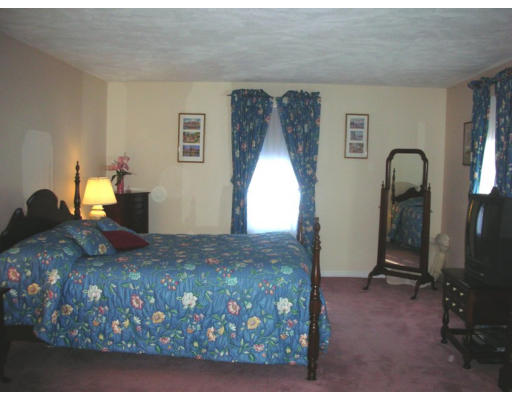 65 Ford Road Sudbury, MA 01776 - Photo 12 of 17 Gallery Image 12