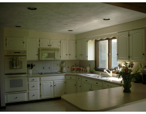 65 Ford Road Sudbury, MA 01776 - Photo 7 of 17 Gallery Image 7
