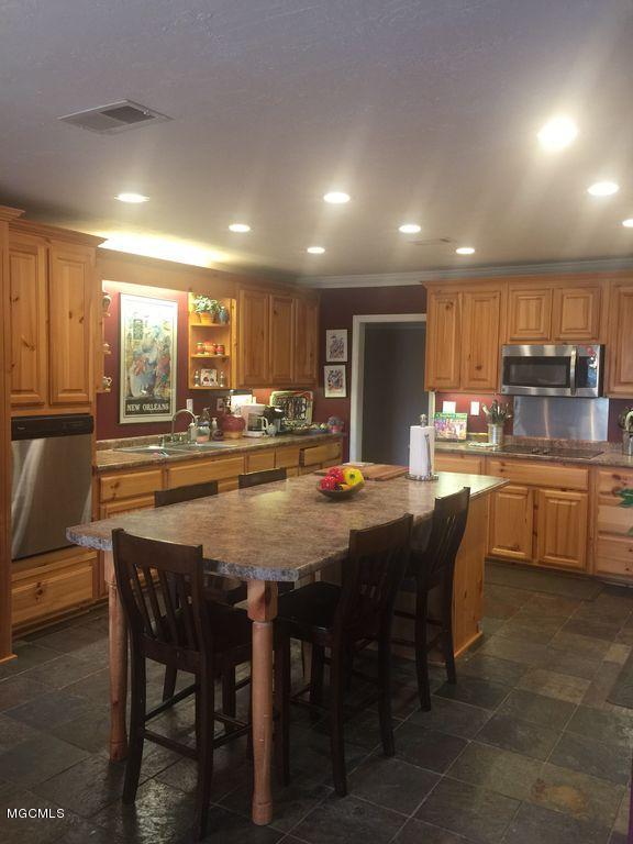 371 Magnolia Road Perkinston, MS 39573 - Photo 6 of 12 Kitchen