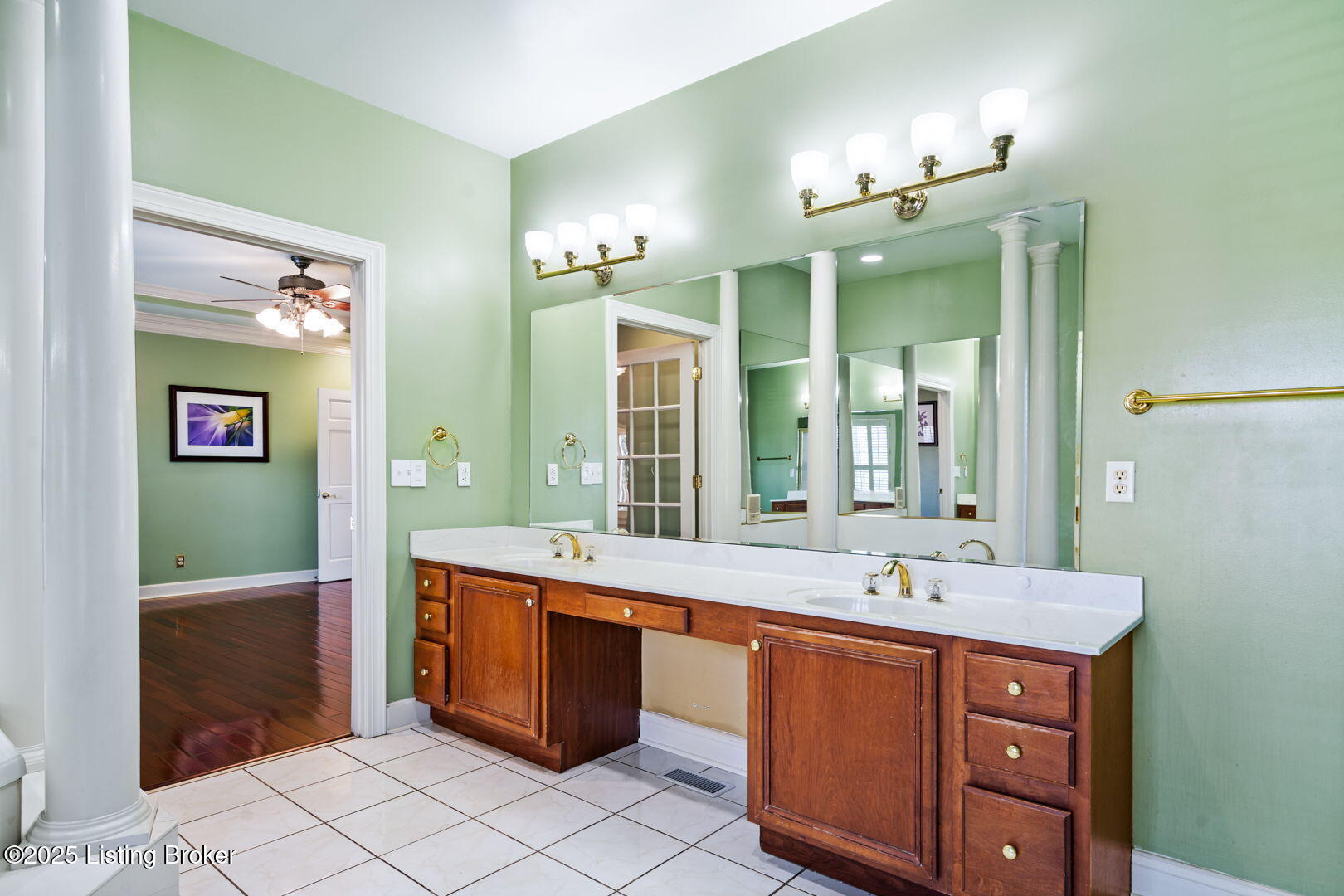1914 Grand Ridge Road Louisville, KY 40214 - Photo 26 of 75 1st Floor Primary Bathroom