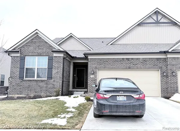 $3,050 | 712 West Spaniel Drive, Ann Arbor, MI 48108
