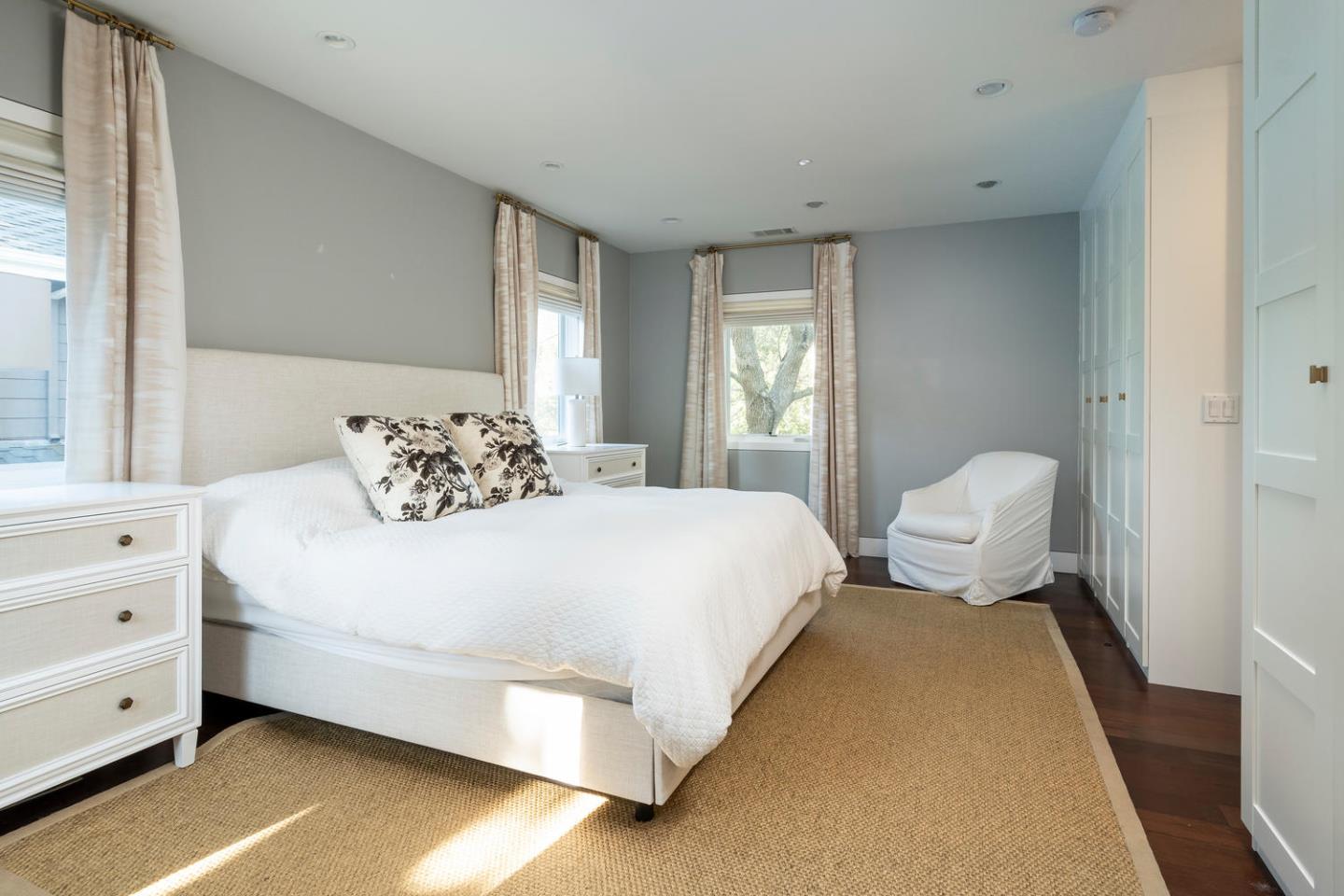 2007 Sharon Road Menlo Park, CA 94025 - Photo 18 of 27 Gallery Image 18
