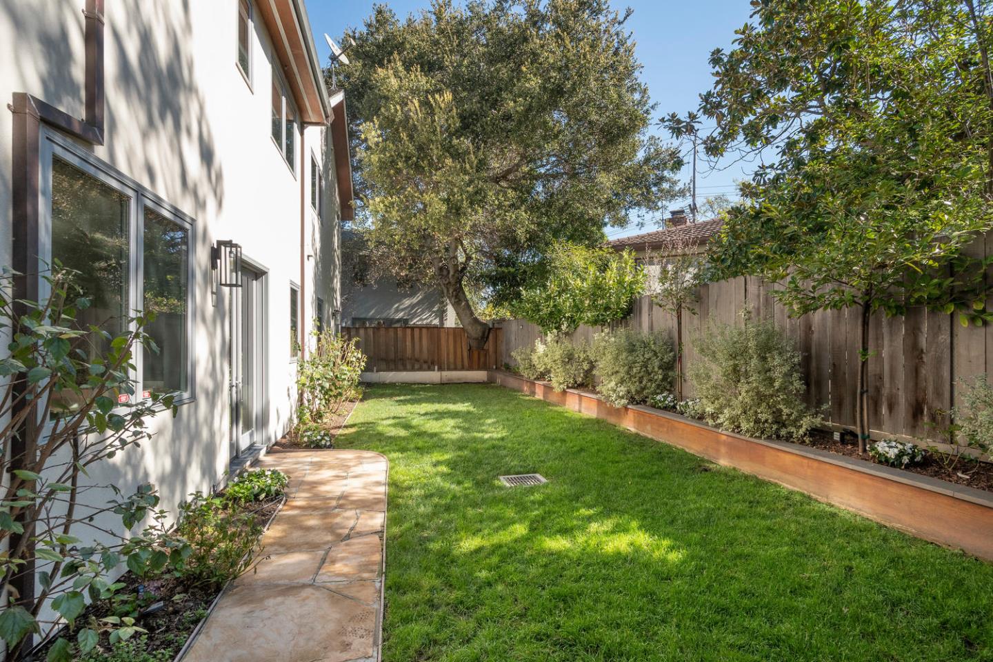 2007 Sharon Road Menlo Park, CA 94025 - Photo 26 of 27 Gallery Image 26