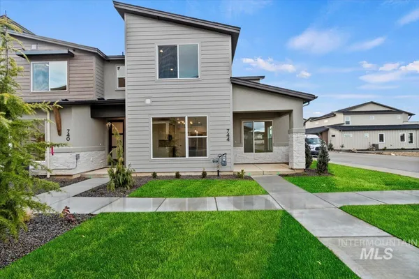$379,880 | 744 South Calhoun Lane, Star, ID 83669