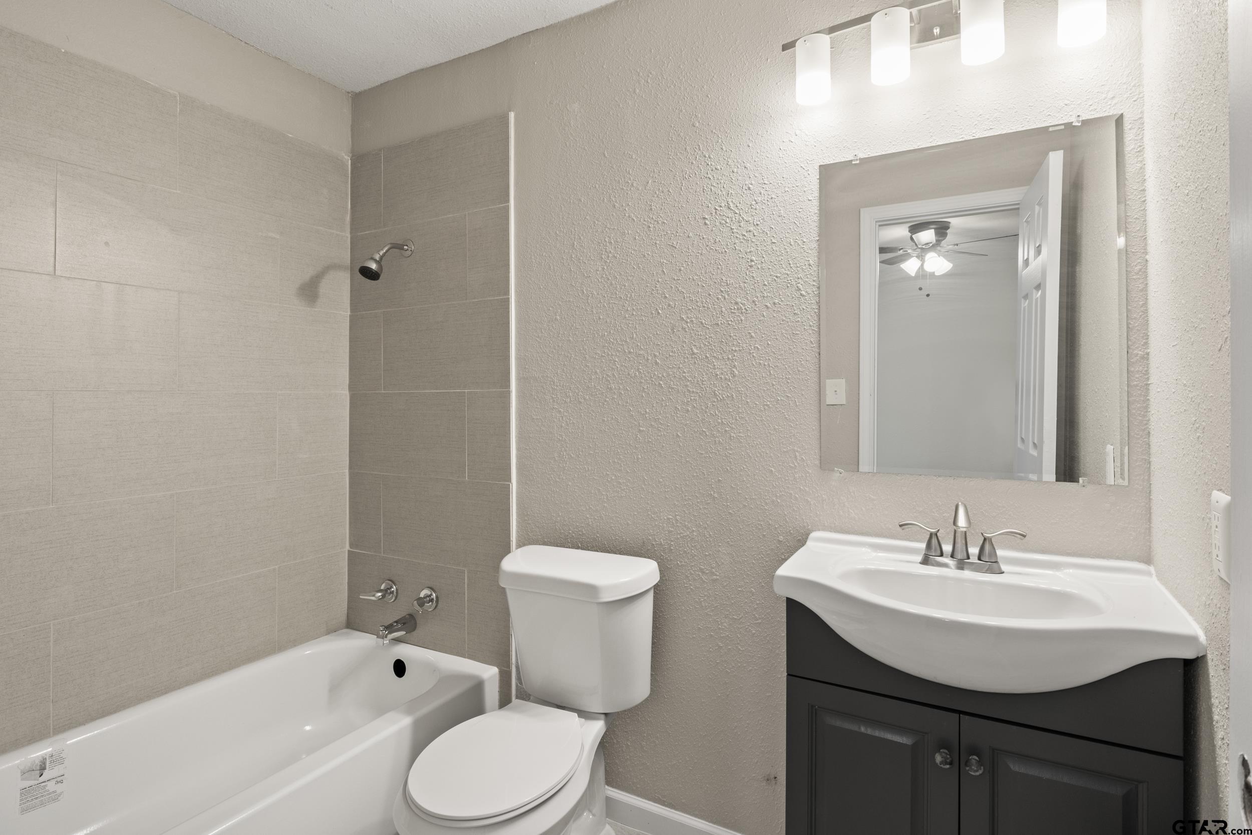 903 Hester Street Arlington, TX 76011 - Photo 12 of 17