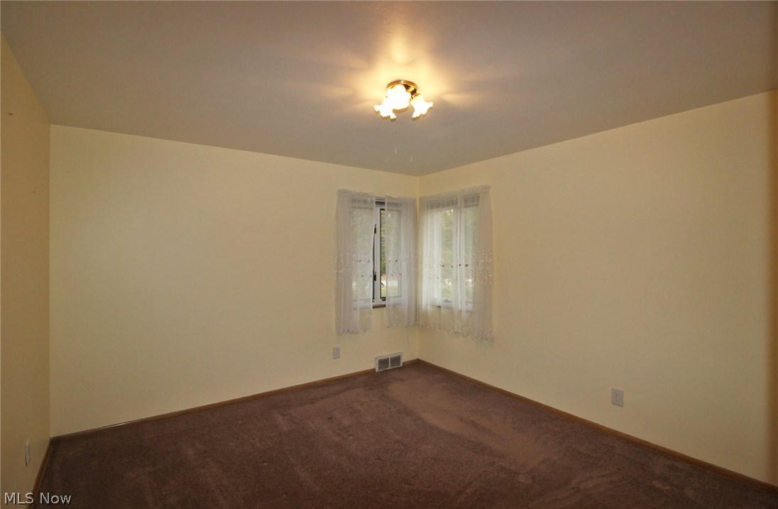 6423 York Road Parma Heights, OH 44130 - Photo 11 of 14 Gallery Image 11