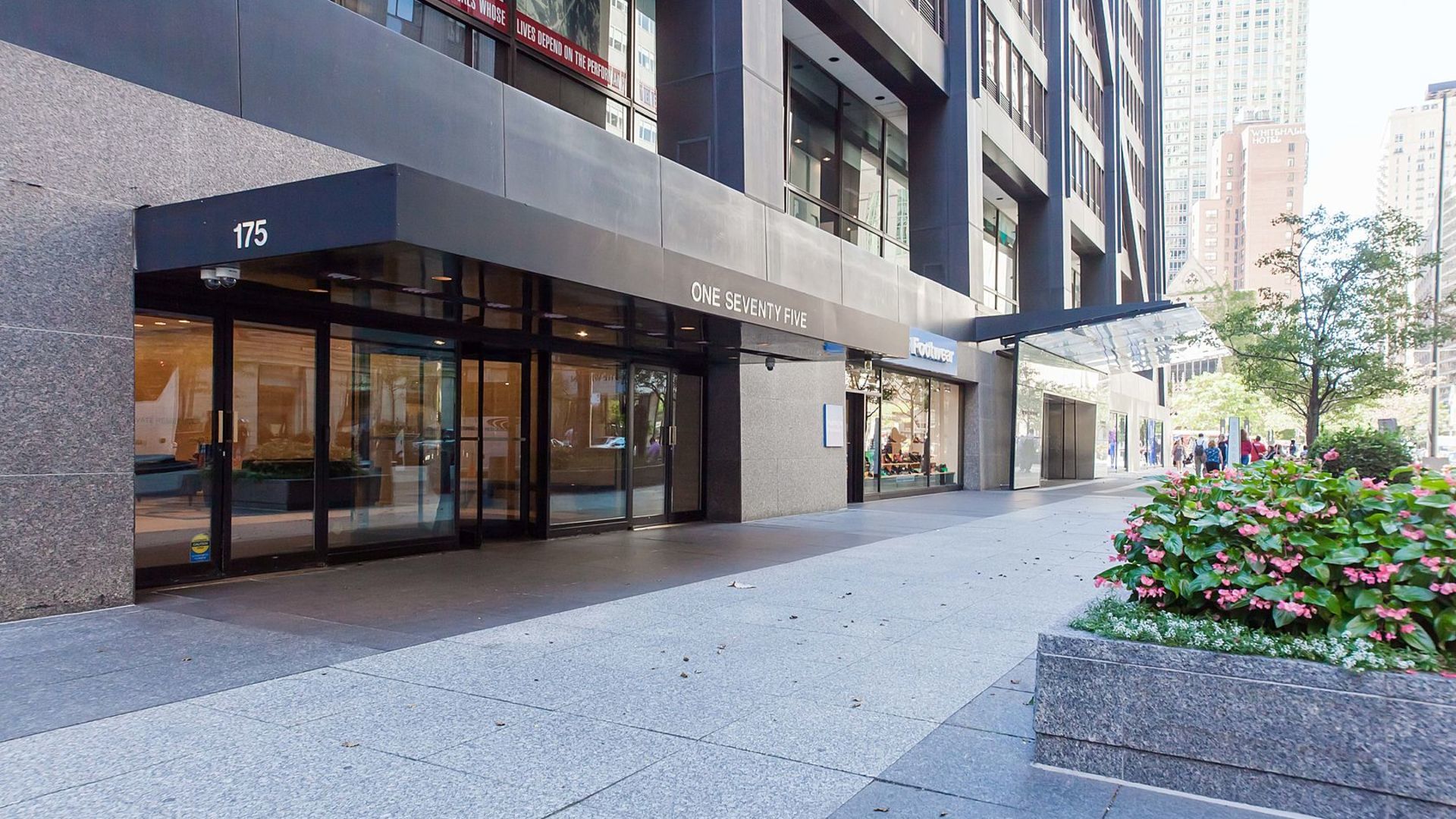 175 East Delaware Place, Unit 4703 Chicago, IL 60611 - Photo 2 of 26