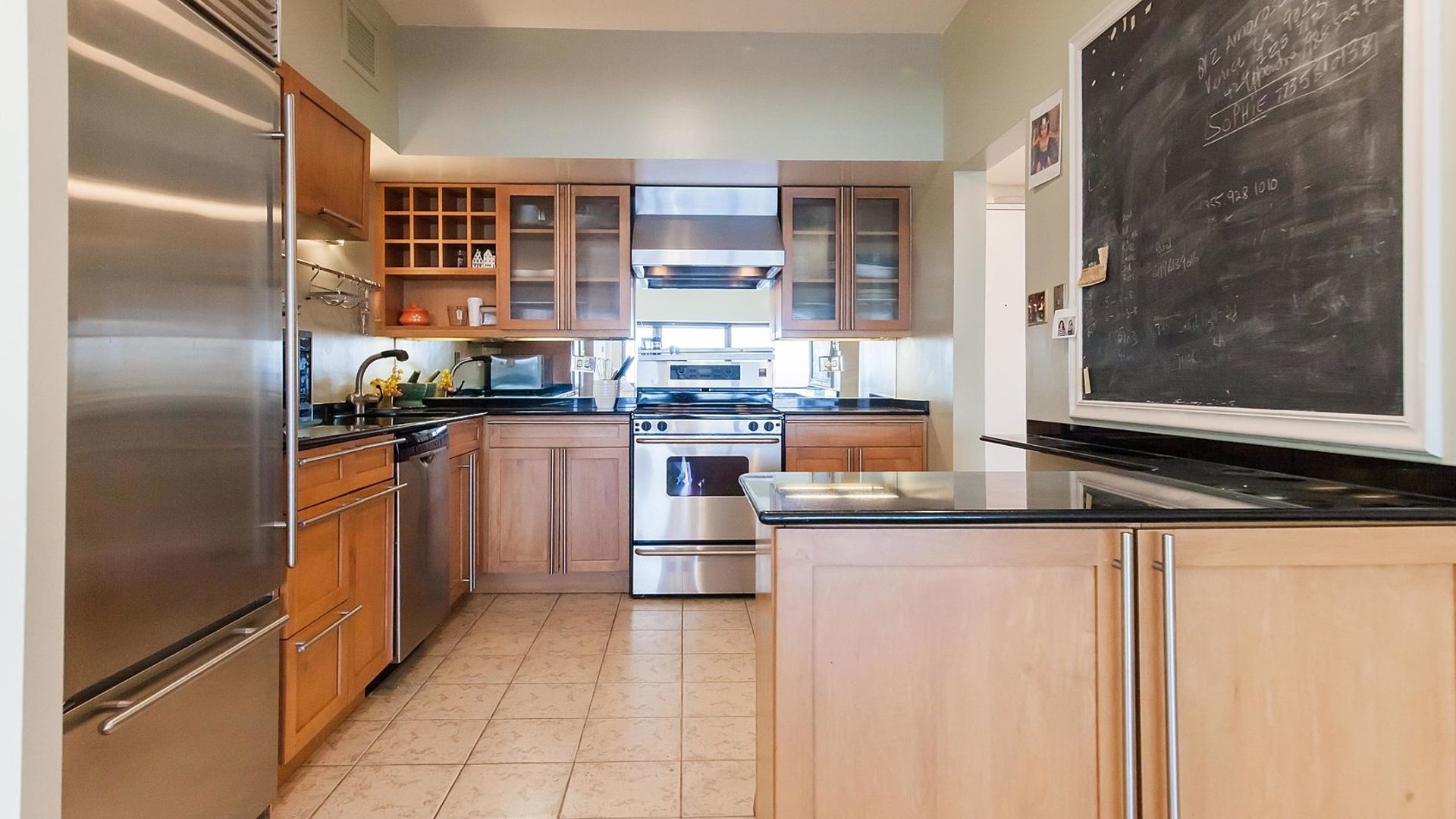 175 East Delaware Place, Unit 4703 Chicago, IL 60611 - Photo 14 of 26