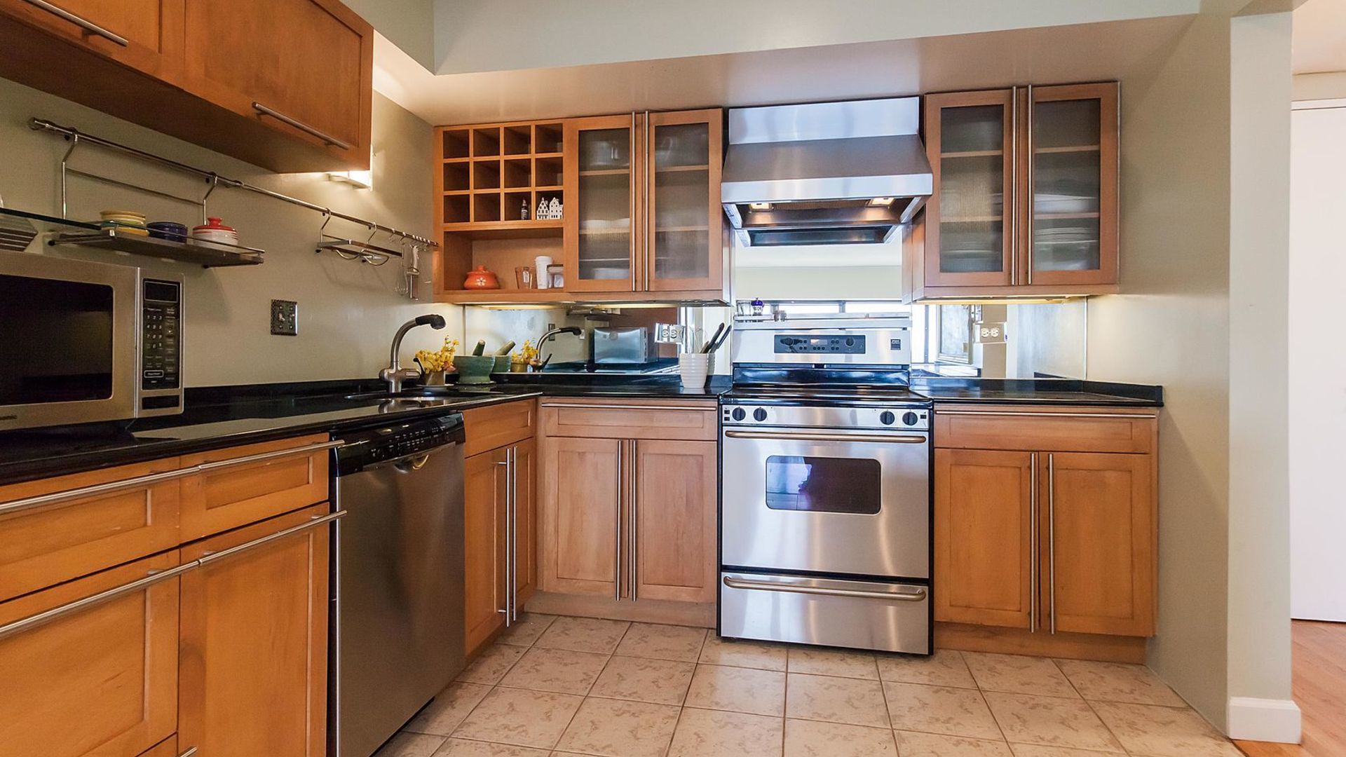 175 East Delaware Place, Unit 4703 Chicago, IL 60611 - Photo 15 of 26