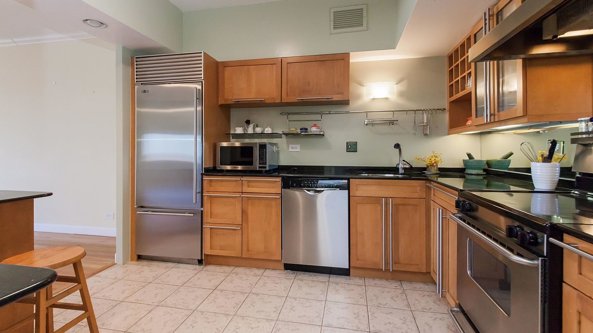 175 East Delaware Place, Unit 4703 Chicago, IL 60611 - Photo 17 of 26