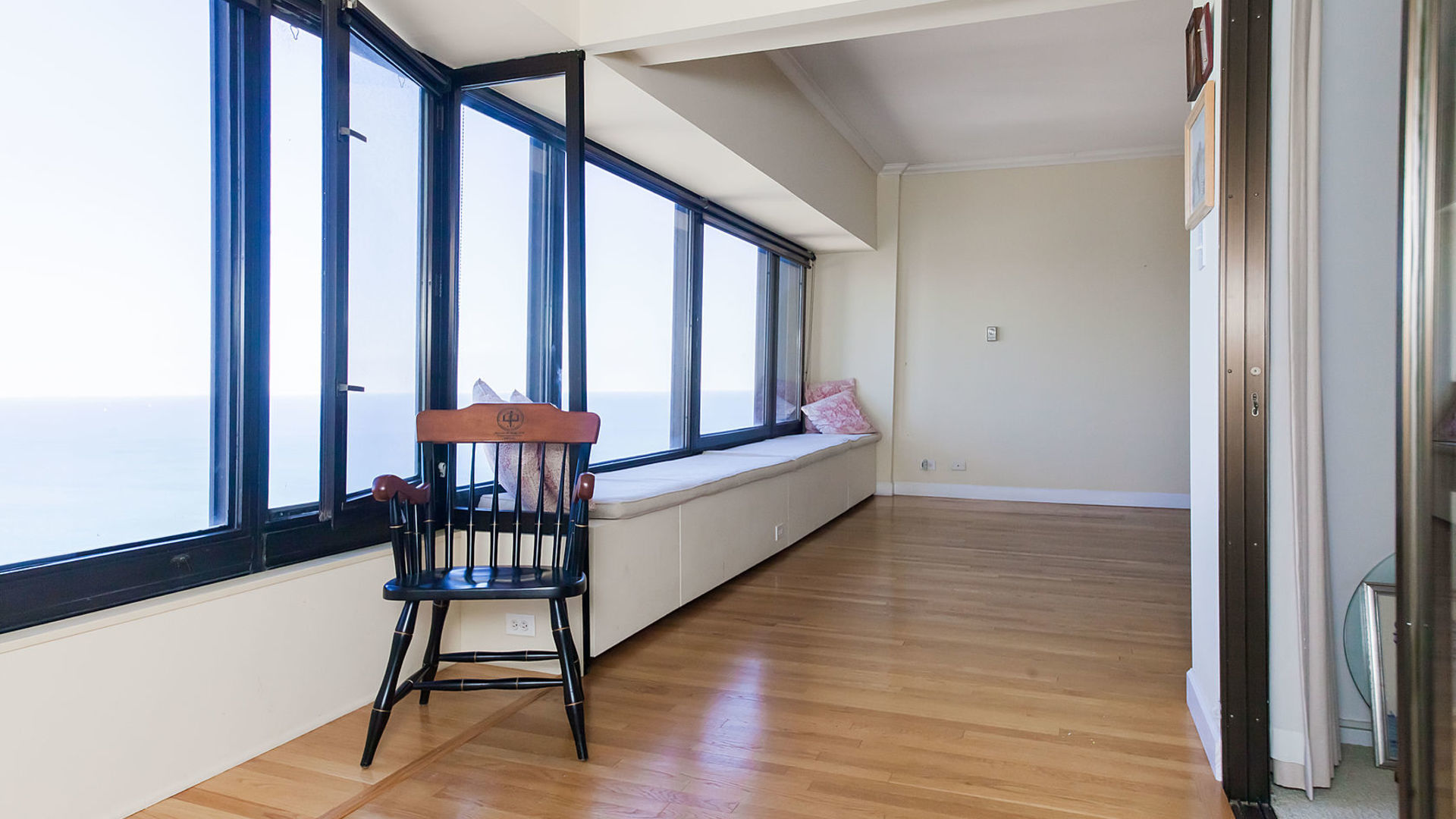 175 East Delaware Place, Unit 4703 Chicago, IL 60611 - Photo 25 of 26