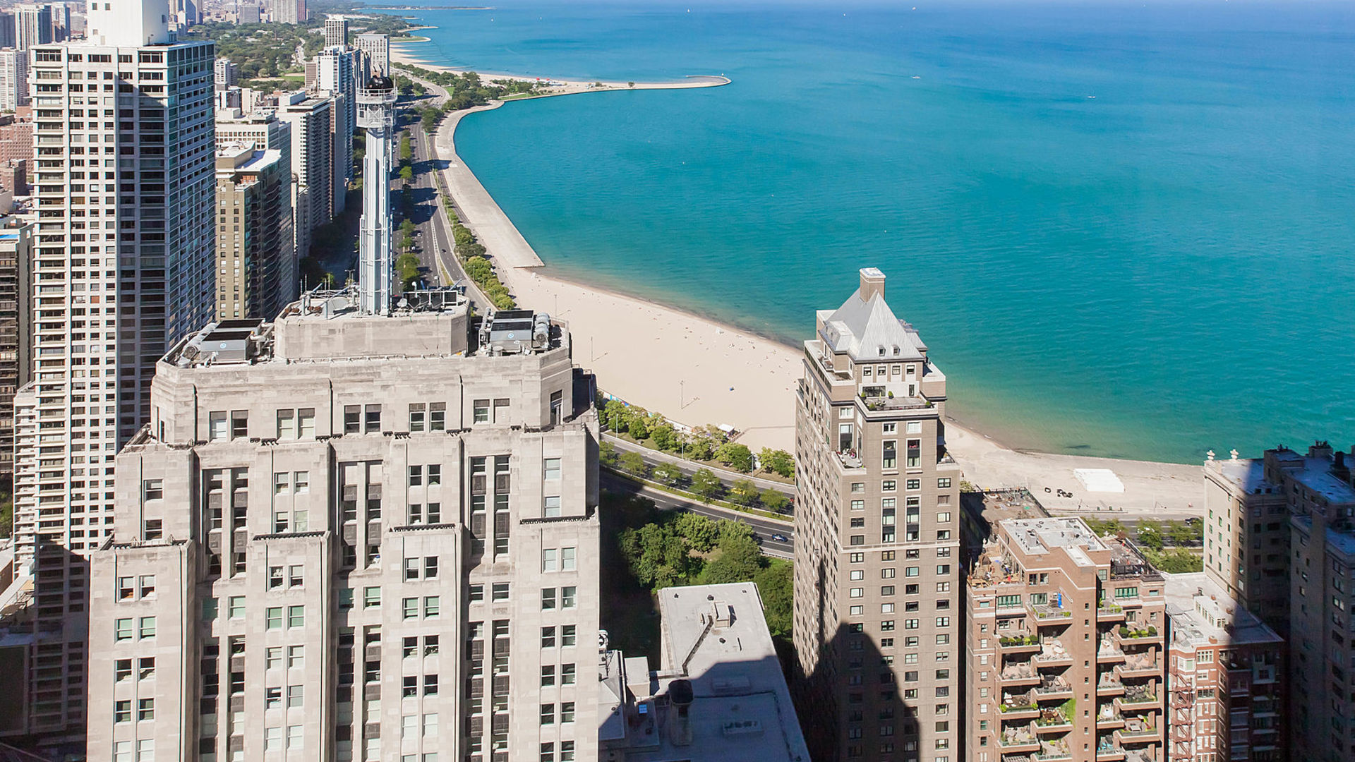 175 East Delaware Place, Unit 4703 Chicago, IL 60611 - Photo 4 of 26