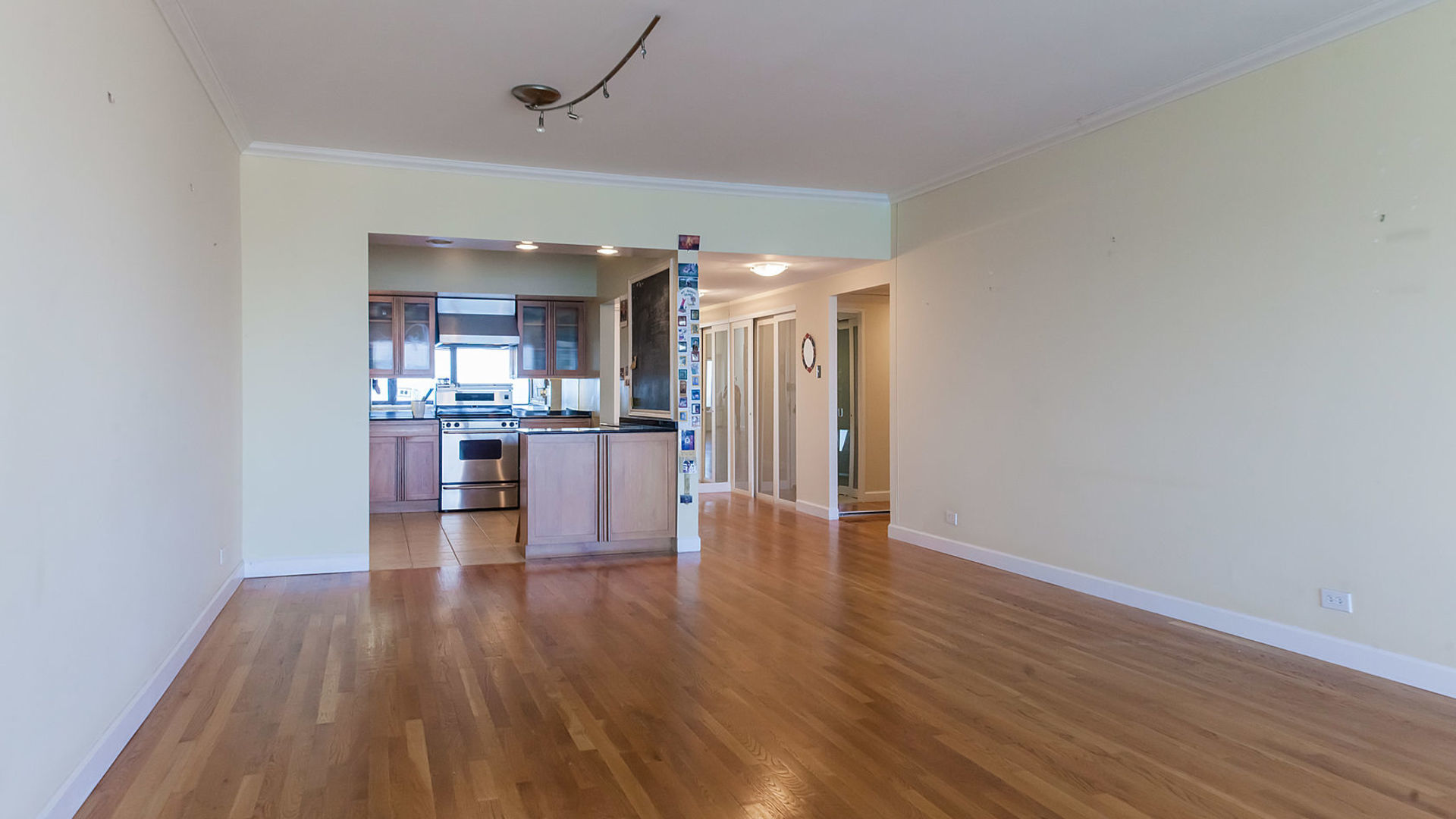 175 East Delaware Place, Unit 4703 Chicago, IL 60611 - Photo 10 of 26