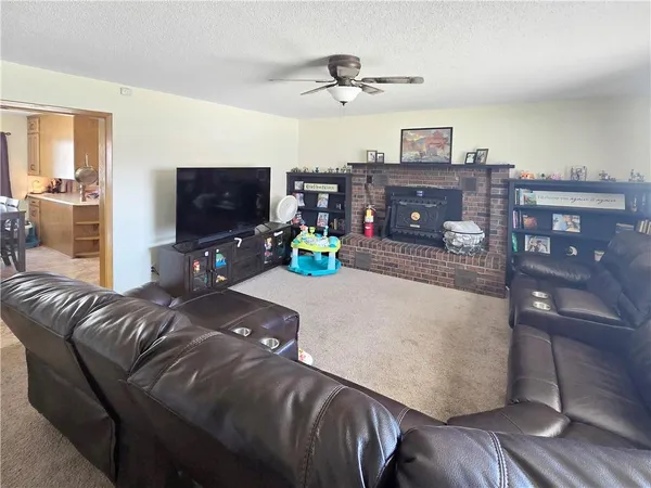 $215,500 | 623 Christopher Street, Warrensburg, MO 64093