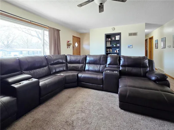 $215,500 | 623 Christopher Street, Warrensburg, MO 64093