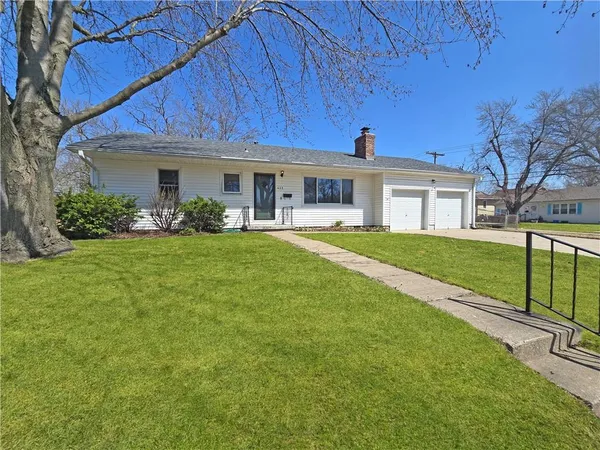 $215,500 | 623 Christopher Street, Warrensburg, MO 64093