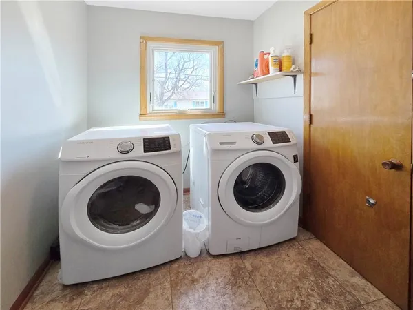 $215,500 | 623 Christopher Street, Warrensburg, MO 64093