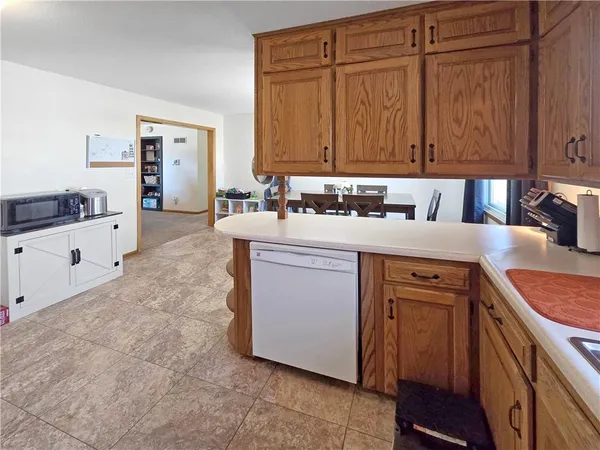 $215,500 | 623 Christopher Street, Warrensburg, MO 64093