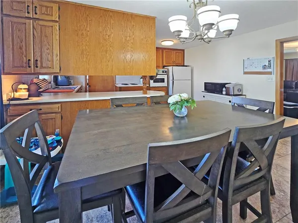 $215,500 | 623 Christopher Street, Warrensburg, MO 64093