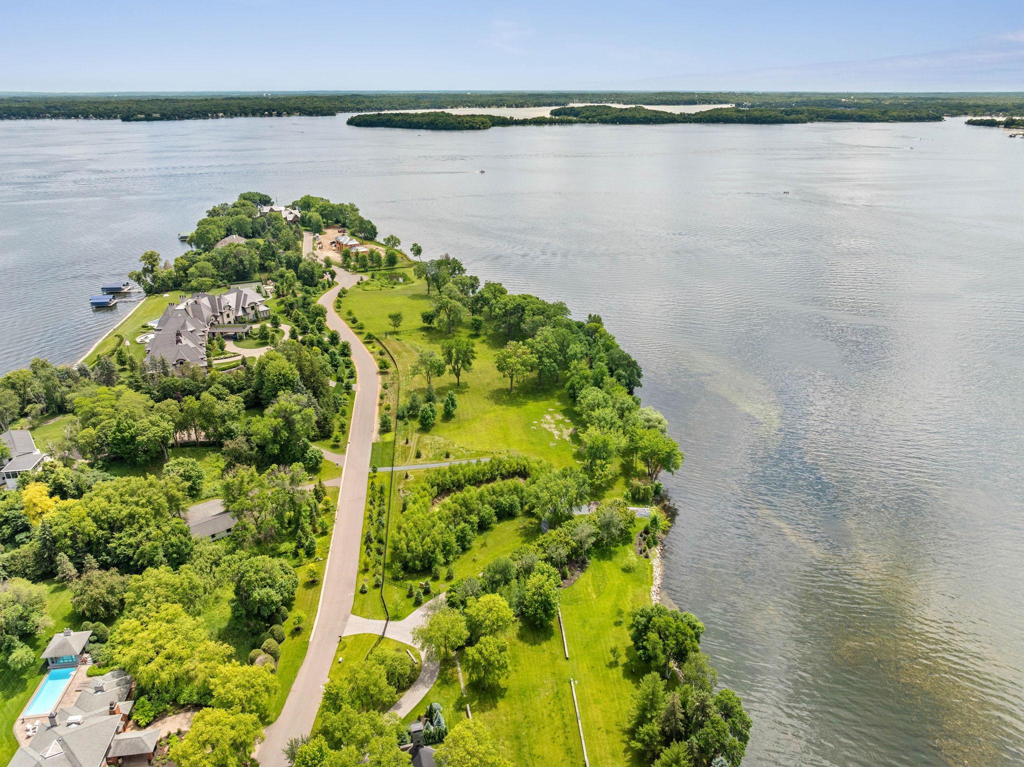 1365 Bracketts Point Road Wayzata, MN 55391 - Photo 14 of 24
