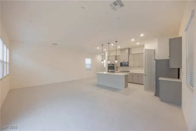 $3,250 | 95 Silver Run Lane, Las Vegas, NV 89138