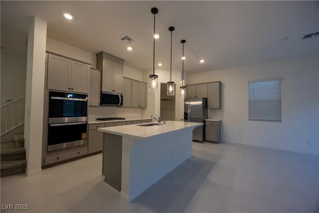 $3,250 | 95 Silver Run Lane, Las Vegas, NV 89138