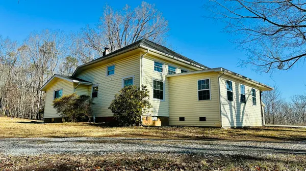 $439,900 | 5930 Edwardsville Road, Hardy, VA 24101