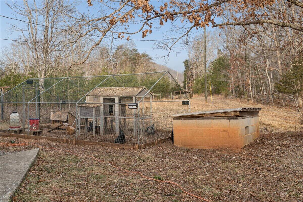 5930 Edwardsville Road Hardy, VA 24101 - Photo 54 of 63 34-5930 Edwardsville Rd-34