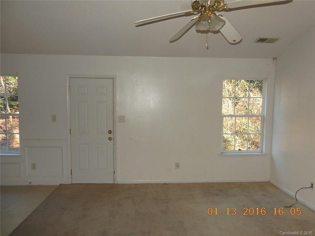 8200 Reames Road Charlotte, NC 28216 - Photo 11 of 23 Gallery Image 11