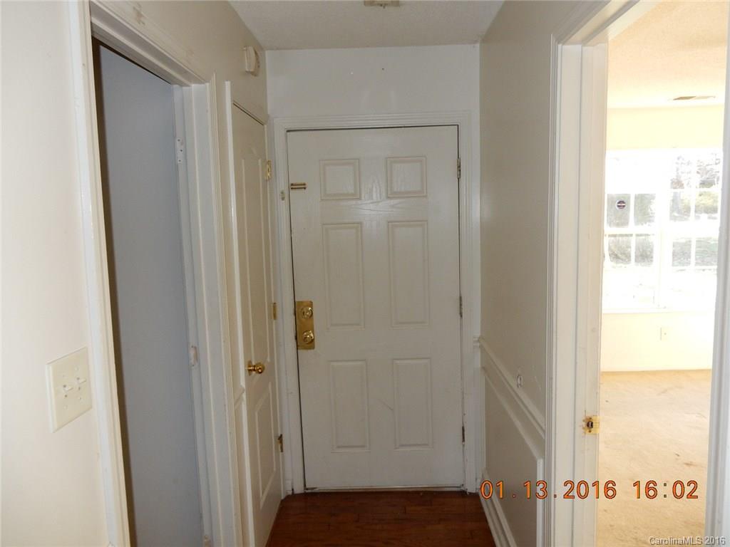 8200 Reames Road Charlotte, NC 28216 - Photo 3 of 23 Gallery Image 3