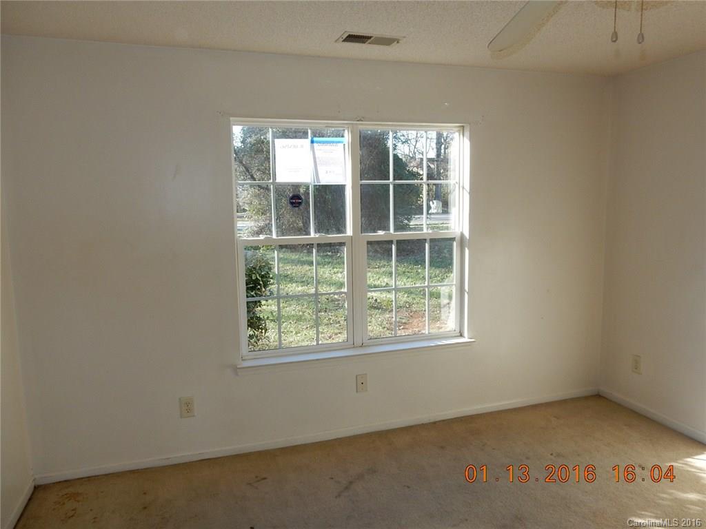8200 Reames Road Charlotte, NC 28216 - Photo 5 of 23 Gallery Image 5