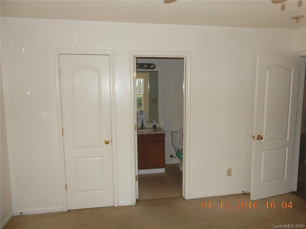8200 Reames Road Charlotte, NC 28216 - Photo 7 of 23 Gallery Image 7